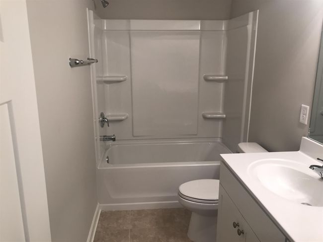upstairs 2nd bathroom | Image 18