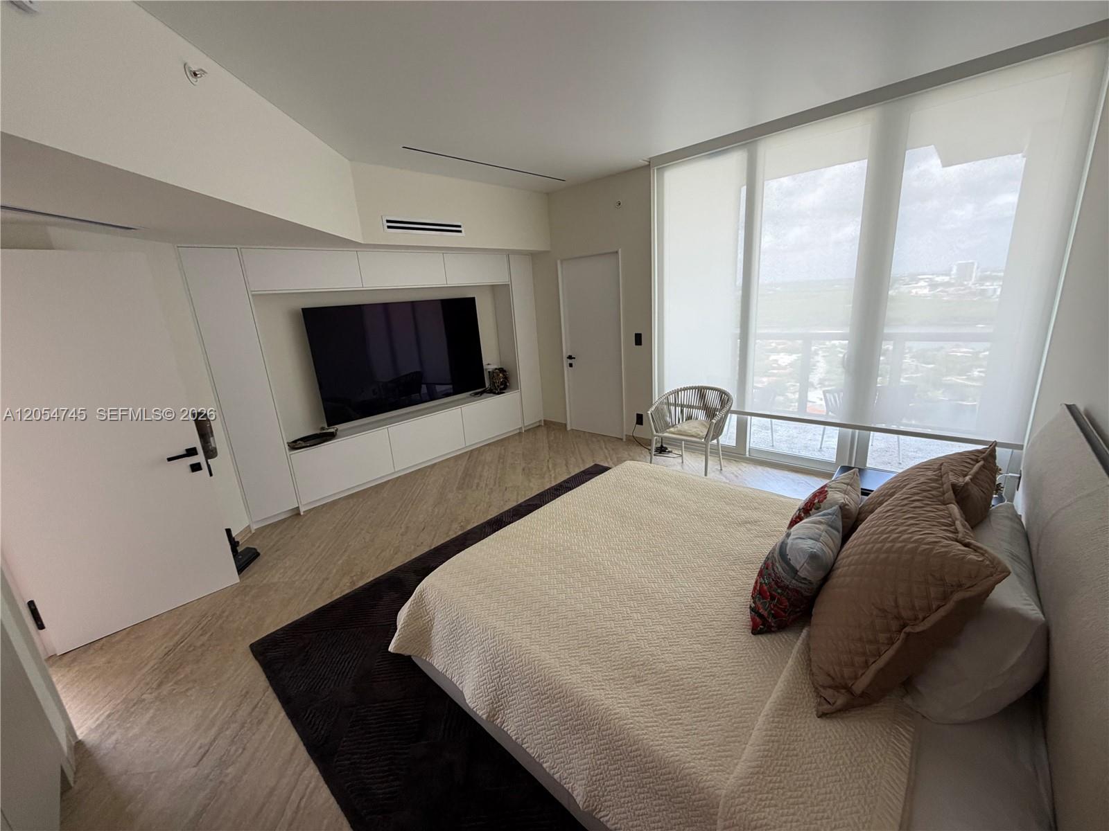 Residential Lease in Sunny Isles Beach 3