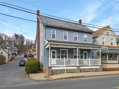 244 S 1st St, Bangor, PA, 18013-2618 | Card Image
