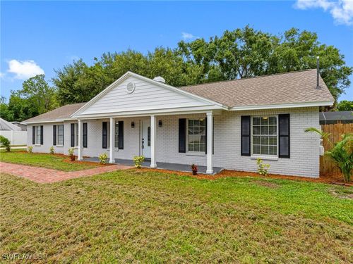 8701 Fountain Ave, TAMPA, FL, 33615-2801 | Card Image