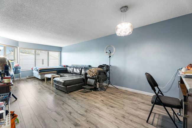 301 - 9632 120 A Street, Condo with 2 bedrooms, 1 bathrooms and 1 parking in Surrey BC | Image 4
