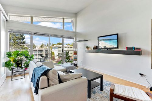 402-1155 Yates St, Victoria, BC, V8V3N1 | Card Image