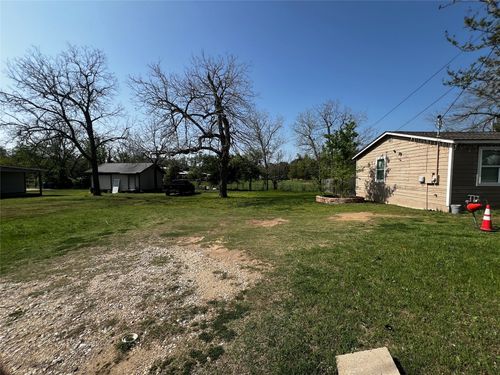 506 W 2nd St, Elgin, TX, 78621-2132 | Card Image