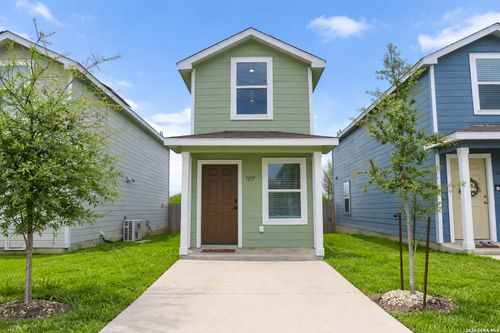 7137 Elm Cv, San Antonio, TX, 78244-2396 | Card Image