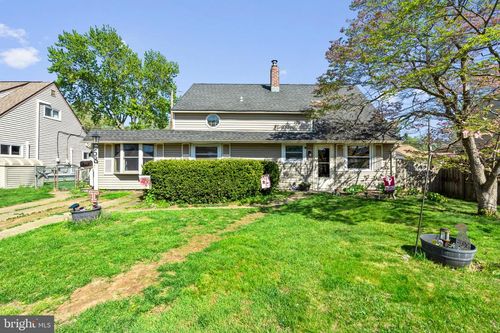 58 Nearwood Ln, LEVITTOWN, PA, 19054-3806 | Card Image