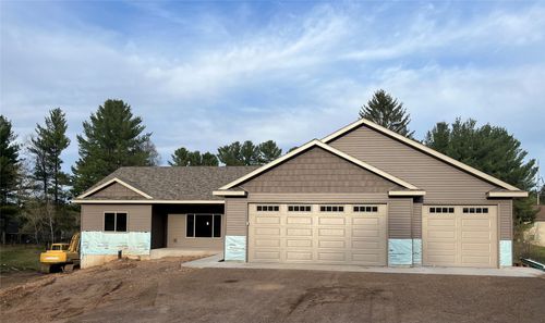 5981 162nd St, Chippewa Falls, WI, 54729-5912 | Card Image