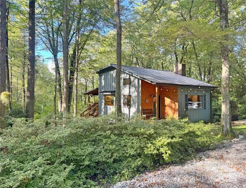 6622 Gingercake Rd, Newland, NC, 28657-7297 | Card Image