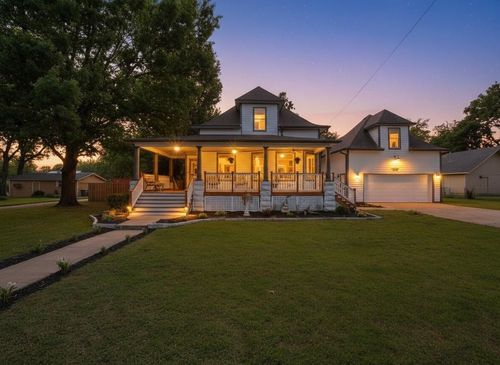 908 Se 3rd St, Wagoner, OK, 74467-5818 | Card Image