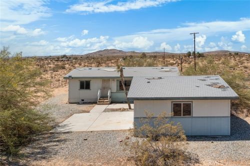 59125 Shayne Ln, Landers, CA, 92285-3165 | Card Image