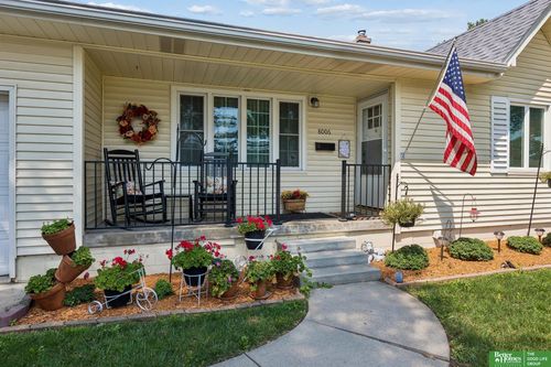 8006 Nina St, Omaha, NE, 68124-4019 | Card Image