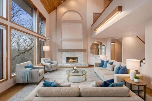 1249 N Lost Woods Rd, Summit, WI, 53066-8706 | Card Image