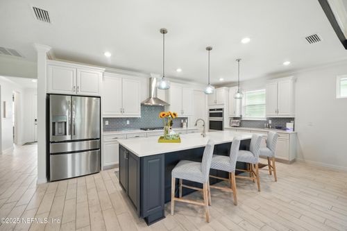 11130 Town View Ct, Jacksonville, FL, 32256-4032 | Card Image