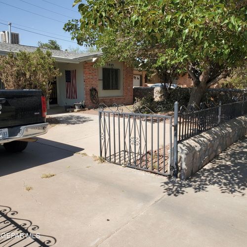 5909 Midas Dr, El Paso, TX, 79924-5018 | Card Image
