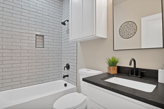 205 E South St, House other with 3 bedrooms, 2 bathrooms and null parking in Itasca TX | Image 19