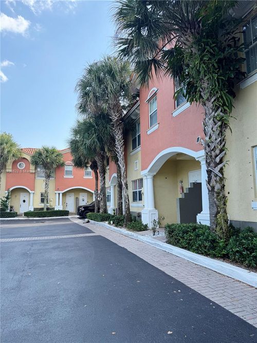 apt-a2-2620 Pierce St, Hollywood, FL, 33020-3827 | Card Image