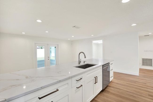 7097 Aberfeldy Ave N, House other with 3 bedrooms, 2 bathrooms and null parking in St Petersburg FL | Image 11