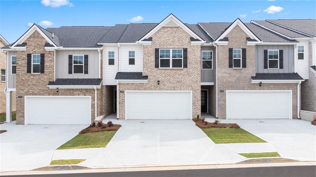Honey Locust Ct, Loganville, GA 30052