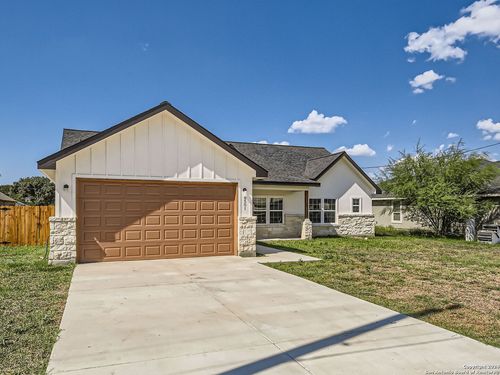 8501 Utopia Blvd, Selma, TX, 78154-3376 | Card Image