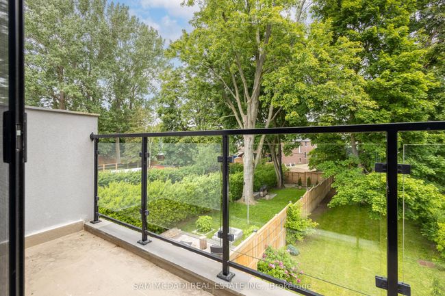 35A Broadview Ave, House attached with 3 bedrooms, 5 bathrooms and 2 parking in Mississauga ON | Image 15