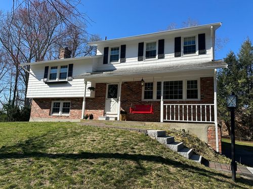 11 Ethelyn Cir, Maynard, MA, 01754-1304 | Card Image