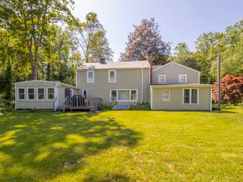 742 Redding Rd, Redding, CT, 06896-1223 | Card Image