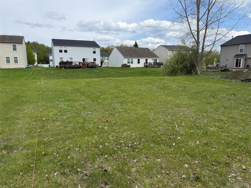 59 Lochaven Rd, Waterford, MI, 48327-3831 | Card Image