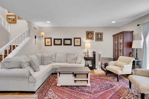 12 Sparrow Hill Ln, Laguna Hills, CA, 92653-6014 | Card Image