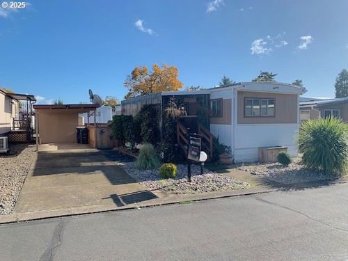 44-2150 Laura St, Springfield, OR, 97477-2162 | Card Image