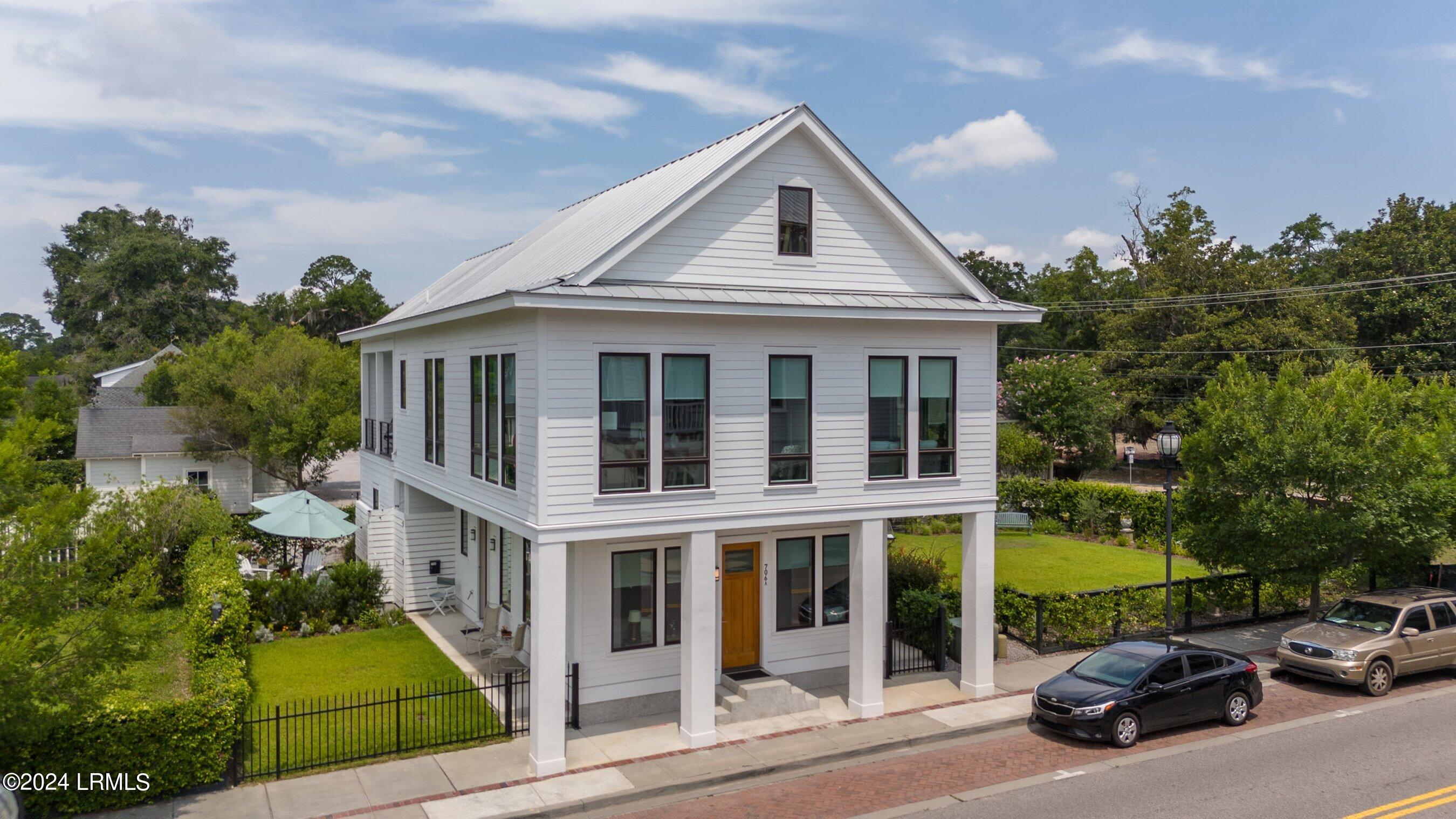 Bladen St, Beaufort, SC 29902