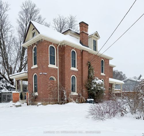 {{alt}} | Card Image