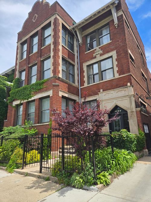 g01-5017 S Drexel Boulevard, Chicago, IL, 60615 | Card Image