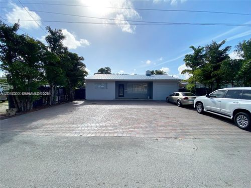 back-unit-214 Ne 108th St, Miami, FL, 33161-7015 | Card Image