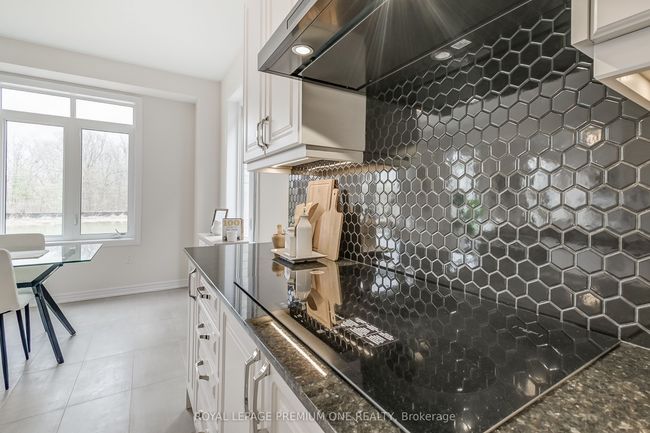 799 Apple Terr, House other with 5 bedrooms, 4 bathrooms and 2 parking in Milton ON | Image 18