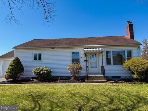 621 Matlack Ave, Lewisburg, PA, 17837-1016 | Card Image