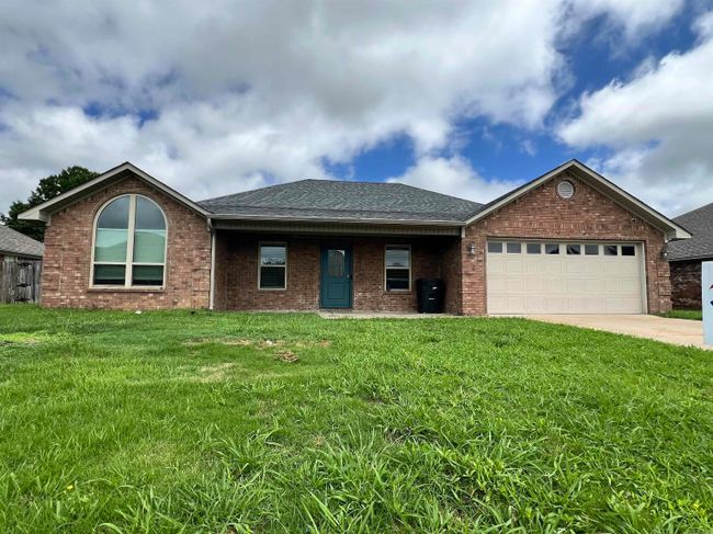 4 Weatherton Drive, House other with 4 bedrooms, 2 bathrooms and null parking in Vilonia AR | Image 1