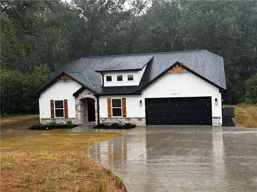 1037 W Broad St, Iva, SC, 29655-9777 | Card Image