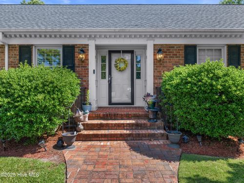 1911 Pawnee Dr, Kinston, NC, 28504-1915 | Card Image