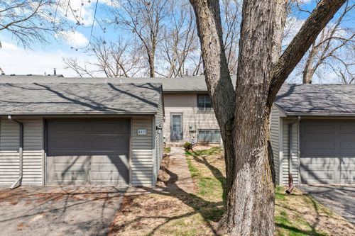 4377 Arden View Ct, Arden Hills, MN, 55112-1946 | Card Image
