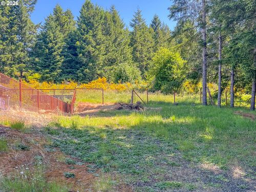 863 C St, Elkton, OR, 97436-7519 | Card Image