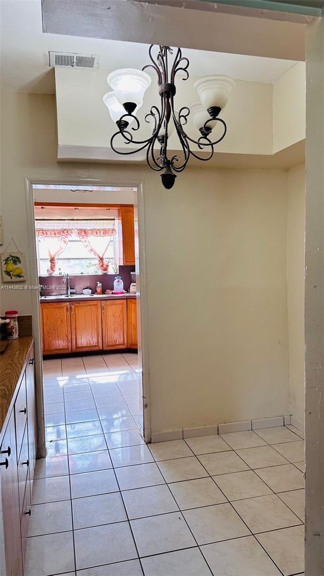 1414 Sw 19 Th Ave, House other with 4 bedrooms, 3 bathrooms and null parking in Miami FL | Image 12