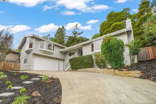 35 San Joaquin Pl, Novato, CA, 94947-1958 | Card Image