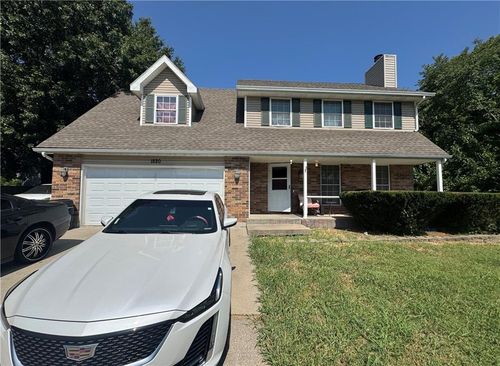 1820 Evergreen St, Leavenworth, KS, 66048-4099 | Card Image