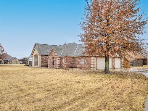 1815 Excaliber Drive, Tuttle, OK, 73089 | Card Image