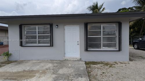 a-1011 Nw 9th St, Homestead, FL, 33030-3927 | Card Image
