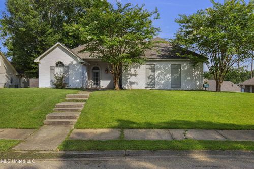 319 Cypress Creek Rd, Brandon, MS, 39047-7990 | Card Image