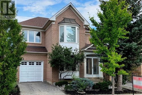 12 Castlemore Ave, Markham, ON, L6C2B3 | Card Image