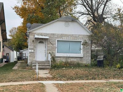 1622 W 16th St, House other with 2 bedrooms, 1 bathrooms and null parking in Sioux City IA | Image 1