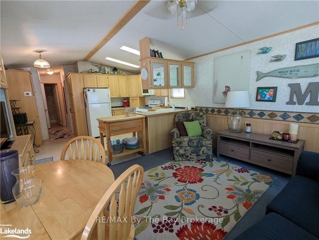 225 - 85 Theme Park Dr, House other with 2 bedrooms, 1 bathrooms and 2 parking in Wasaga Beach ON | Image 9