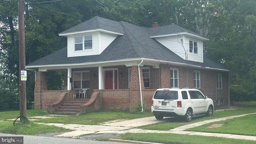 229 N Front St, SEAFORD, DE, 19973-2718 | Card Image