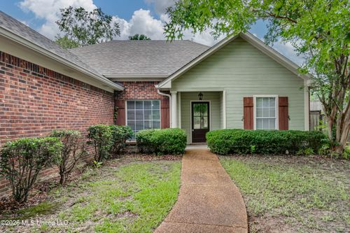 129 Southwood Dr, Canton, MS, 39046-5525 | Card Image